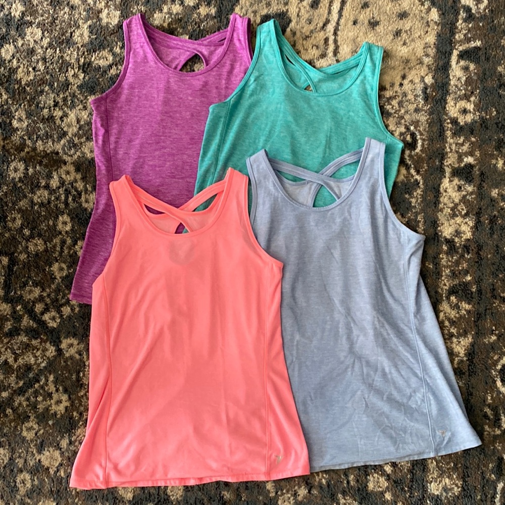 Set of 4 Girls active tops